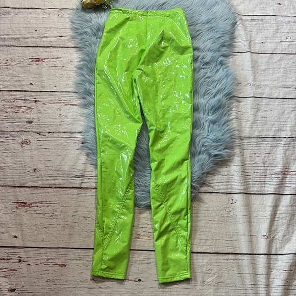Oh Polly Lime Green Faux Leather Cut Out Pants sz 4 - Picture 9 of 10